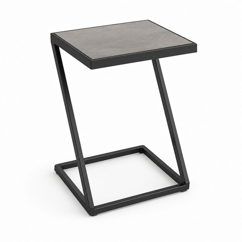 Tavolino laterale a C nero in acciaio con piano rettangolare grigio effetto pietra 45 x 35 x 60 cm